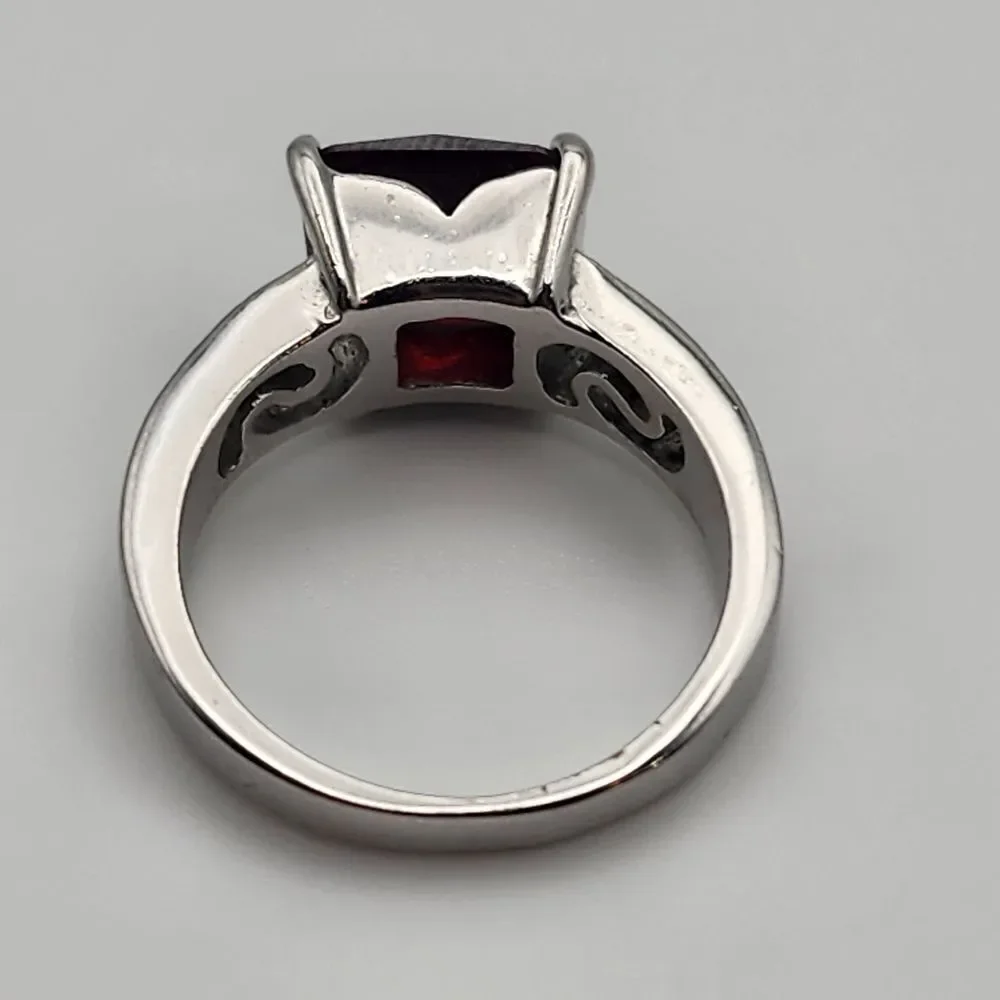 Silver Tone & Red Crystal Ring (8)